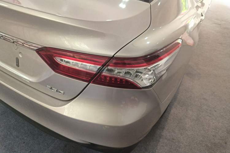 Used Toyota Camry 2018 2.5G Luxury Edition Right Rear Taillight