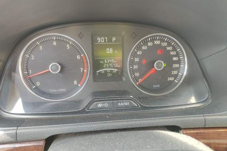 Used Volkswagen Lavida 2013 1.4TSI DSG Comfort Edition Instrument Cluster