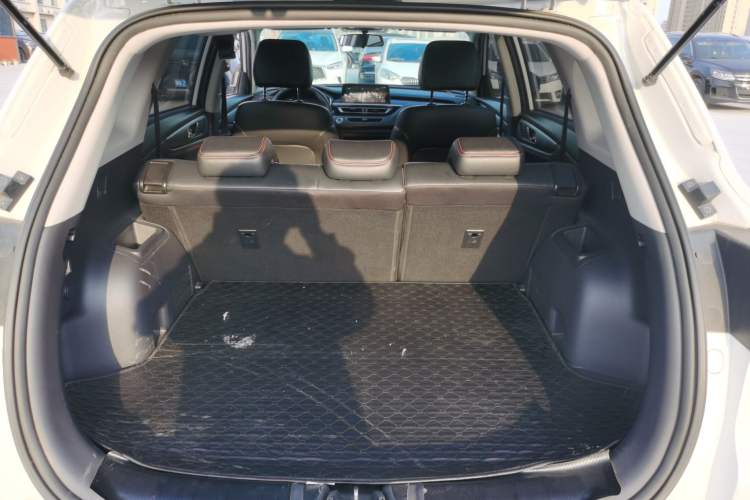 Used CHANGAN CS75 2021 Honor Million Edition 280T DCT Prestige Model
