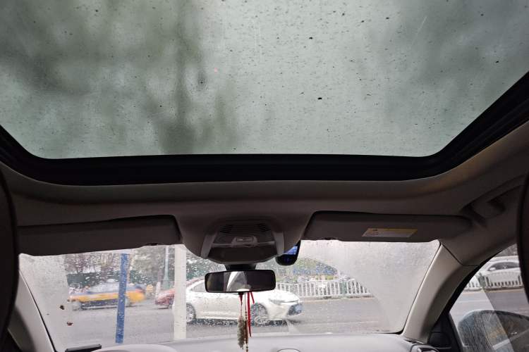 Used Citroen C5 AIRCROSS 2017 350THP Fashion Edition Headliner