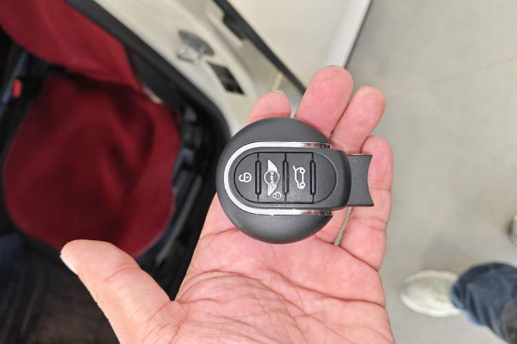 Used MINI MINI 2017 1.5T COOPER Ice Blue Limited Edition Five-Door Version