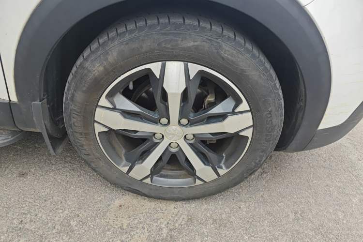 Used Peugeot 4008 2017 350THP Elite Edition Right Front Wheel Hub
