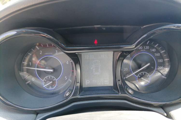 Used JMC Yusheng S350 2013 2.4T Automatic 2WD Diesel Luxury Edition 5 Seats Instrument Cluster