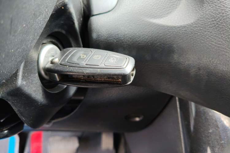 Used Ford Focus 2017 Hatchback 1.6L Automatic Fashion Edition Smart Drive Version
