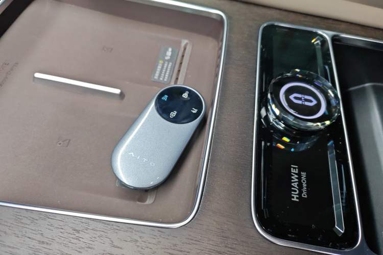 Used Hima AITO M9 2024 All-Electric Ultra Version 100 kWh 5-Seater Model