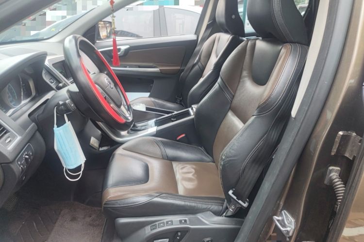 Used Volvo XC60 2015 T5 Smart Upgrade Model
