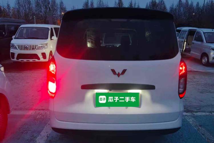 Used Wuling Hongguang New Energy 2025 Extended-Range Hybrid 50 km Standard Version