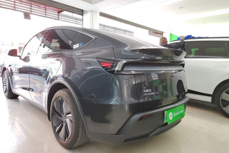 Used Tesla Model Y 2025 Rear-Wheel Drive First Edition
