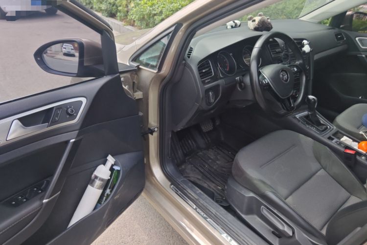 Used Volkswagen Golf 2018 230TSI Automatic Comfort Model Driver Seat