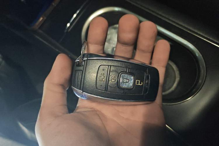 Used Lincoln MKC 2017 2.0T Two-Wheel Drive Deluxe Edition
