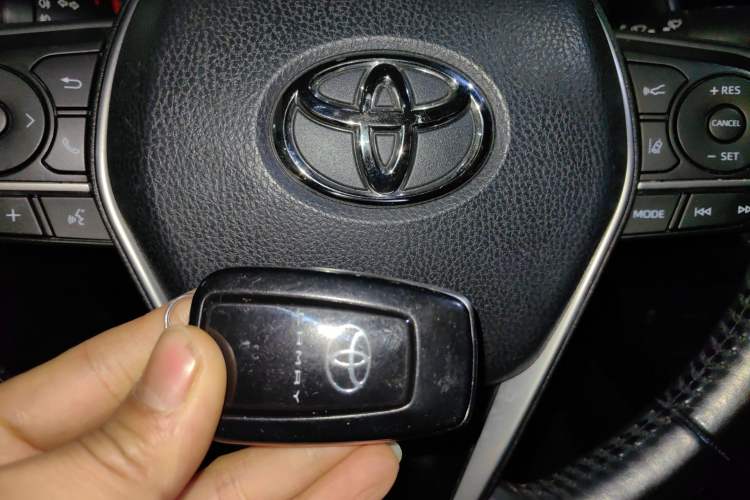 Used Toyota Camry 2018 2.0S FENGSHANG Edition Interior 1