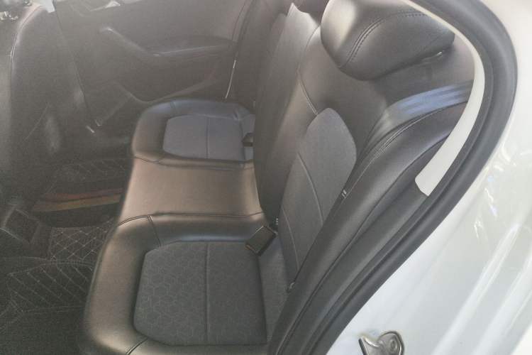 Used Volkswagen Santana 2015 1.6L Automatic Comfort Edition
