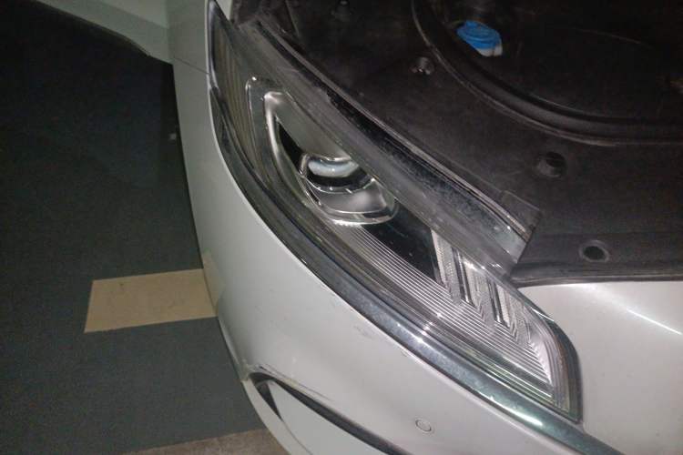 Used Geely Auto Emgrand GT New Energy 2018 1.5T PHEV Yao Ling Edition Right Front Headlight