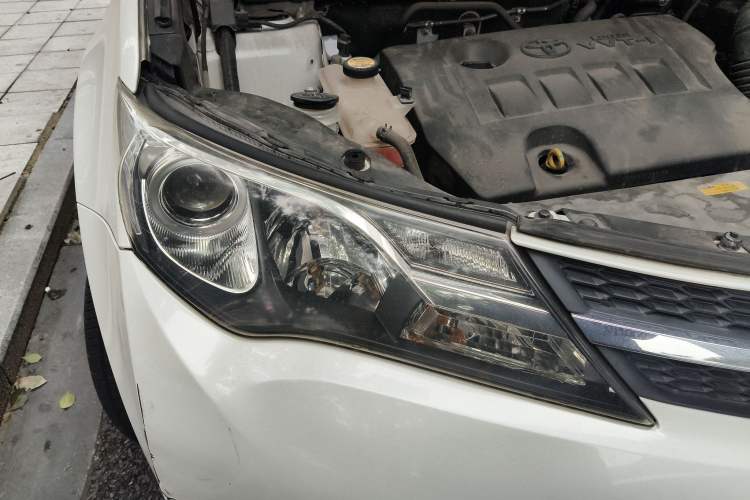 Used Toyota RAV4 2015 2.0L CVT Two-Wheel Drive Urban Edition