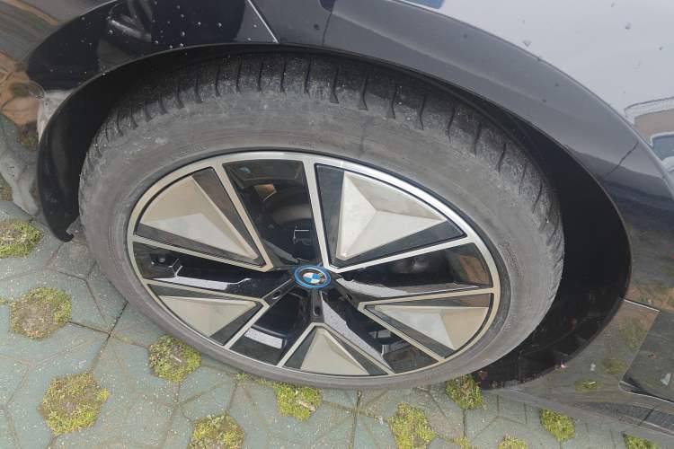 Used BMW i3 2023 eDrive 40 L Midnight Sports Package