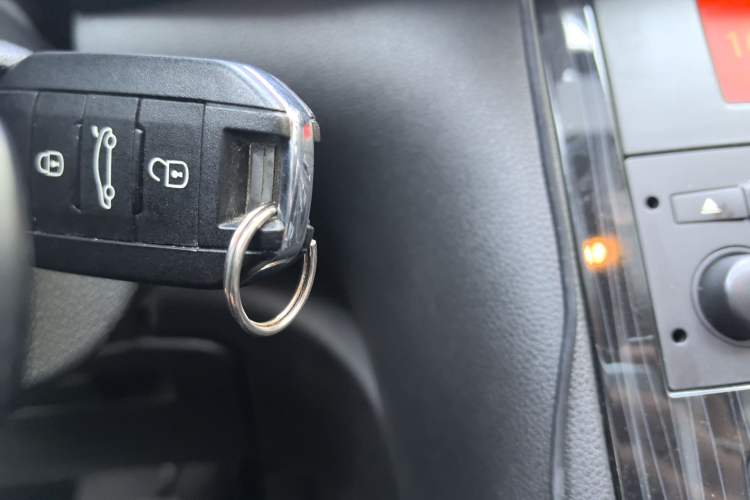 Used Peugeot 3008 2013 2.0L Automatic Trend Edition