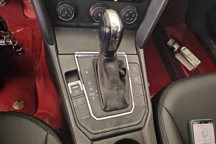 Used Volkswagen Lamando 2019 230TSI DSG Fashion Edition China VI Gear Lever