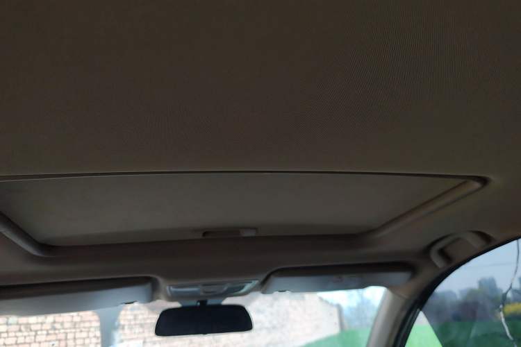 Used BAIC Weiwang M50F 2017 1.3T Standard Model Headliner