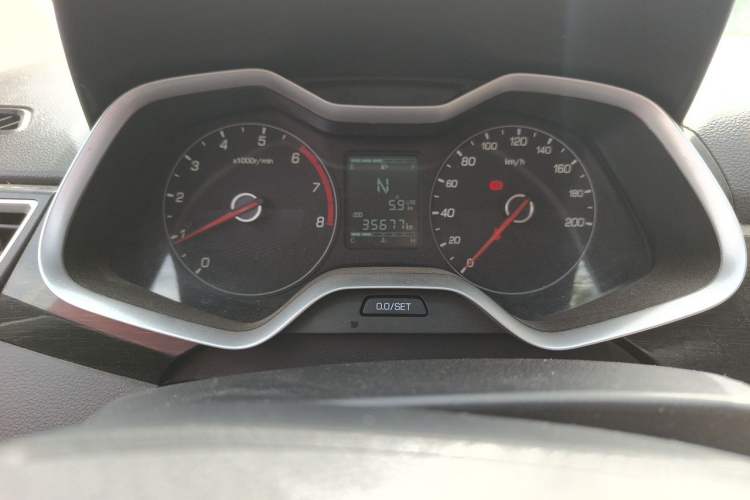 Used Baojun 310 2017 1.5L Automatic Fashion Model