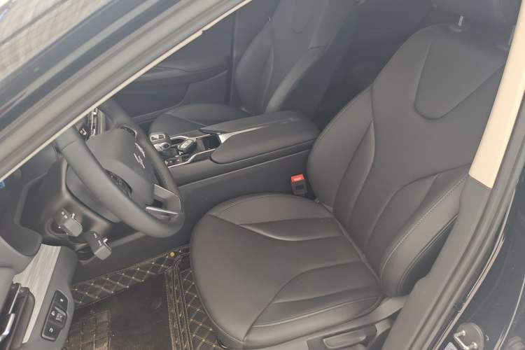 Used Hongqi E-QM5 2024 560km PLUS Left Front Seat