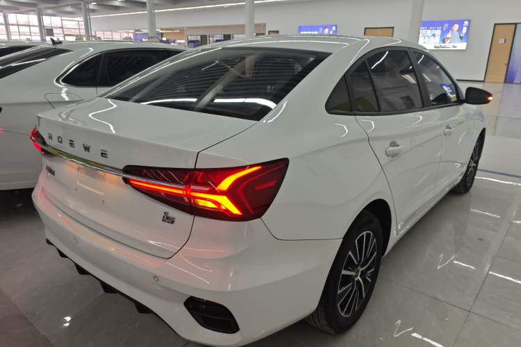 Used Roewe i5 2021 1.5L CVT Platinum Edition