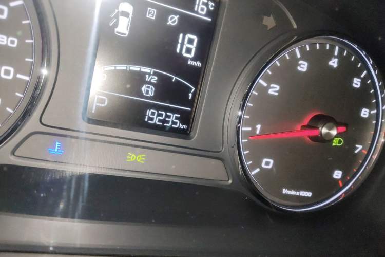 Used Roewe RX5 2016 20T Two-Wheel Drive Automatic Internet Smart Edition