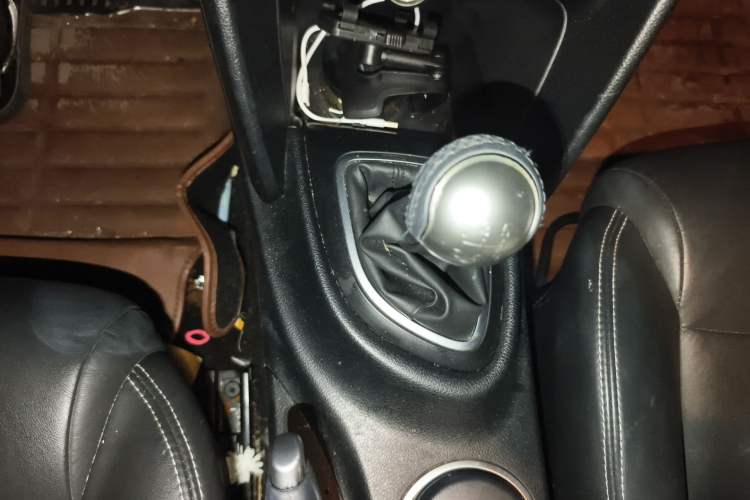 Used Fiat Ottimo 2014 1.4T Manual Comfort Edition Gear Lever