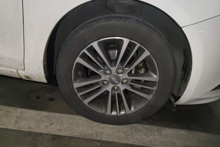 Used Chery Arrizo 7 2016 1.6L CVT ZhiXiang Edition Right Front Wheel Hub