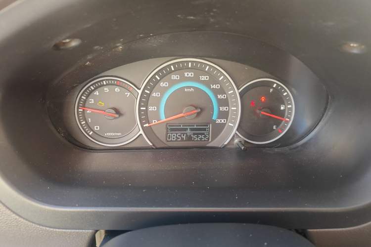 Used Wuling Rongguang V 2016 1.5L Standard Version
