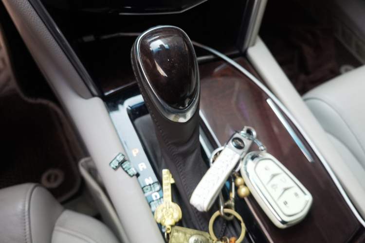 Used Cadillac XTS 2016 28T Elite Edition Gear Lever