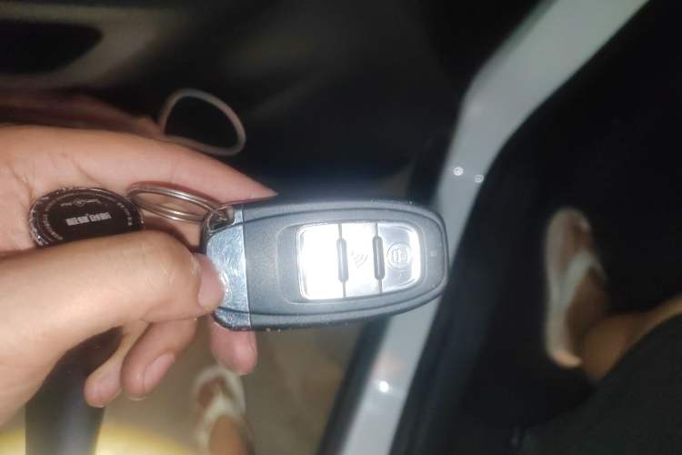 Used Buick Encore 2013 1.4T Automatic Two-Wheel Drive Elite Model Vehicle Key