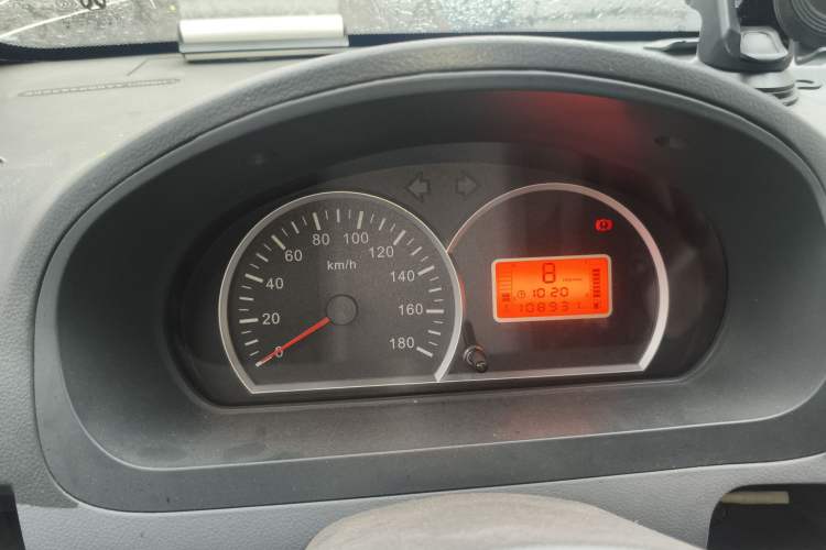 Used BAIC Weiwang 306 2013 1.2L Value Edition Basic CNG 7-seater A12 China IV
