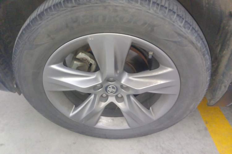 Used Toyota Highlander 2018 2.0T Four-Wheel Drive Luxury Version 7 Seats China VI Standard