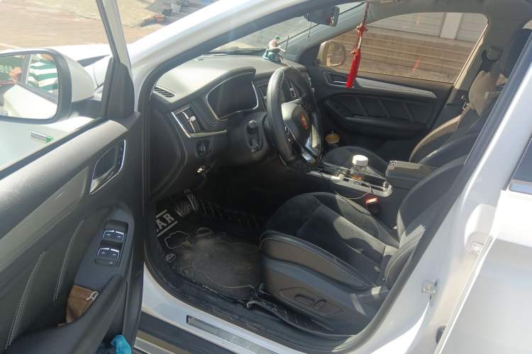 Used Roewe RX5 New Energy 2017 eRX5 50T Hybrid Connected Prestige Flagship Edition
