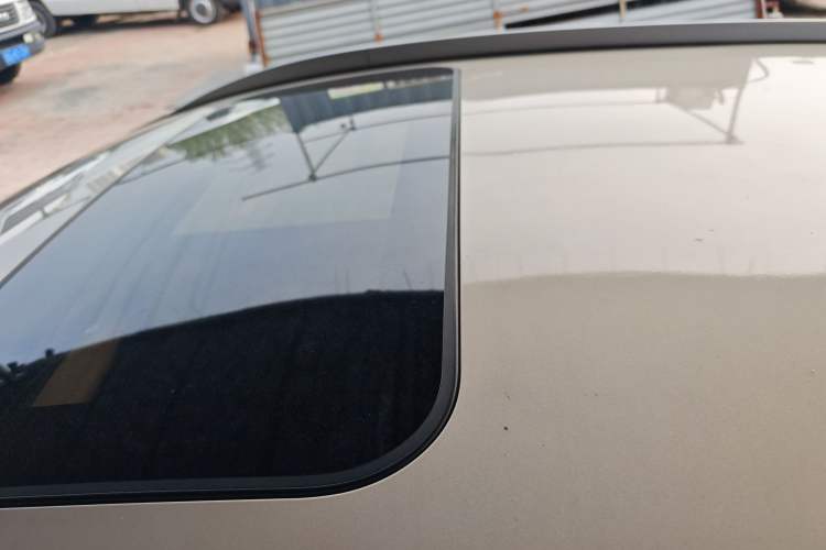 Used Geely Auto Vision S1 2018 1.4T CVT FENGXING Model Roof