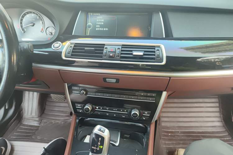 Used BMW 5 Series GT 2013 535i Leading Model