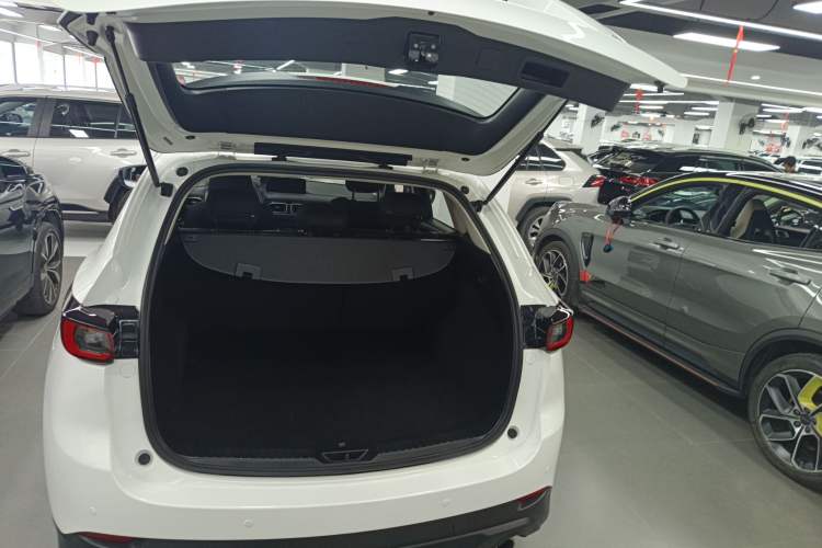 Used Mazda CX-5 2025 2.0L Automatic Two-Wheel Drive Comfort Version