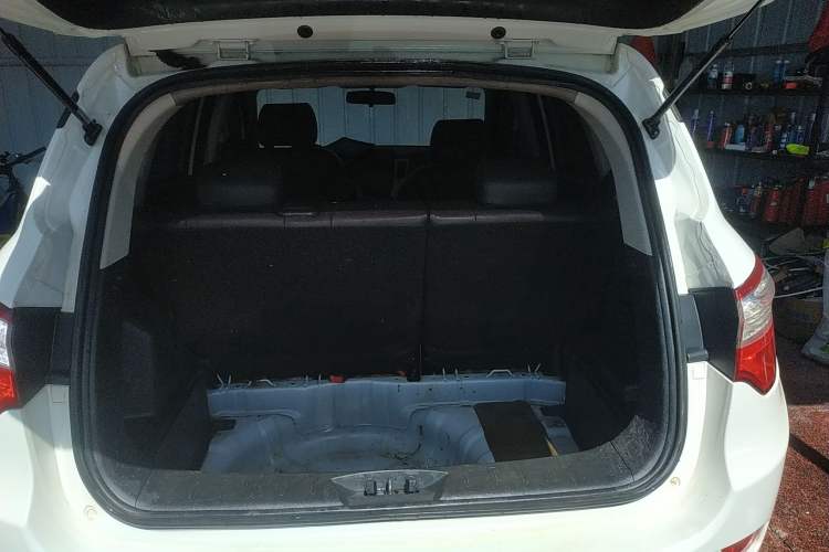 Used CHANGAN CS35 2016 1.6L Automatic Luxury Model China IV Standard Trunk