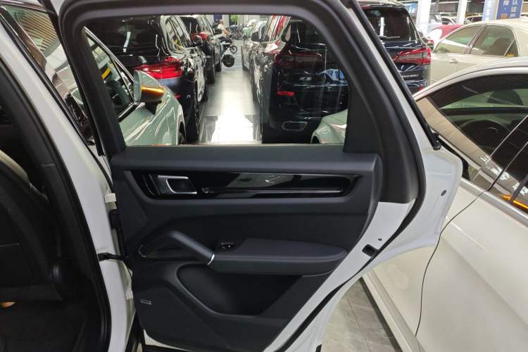 Used Porsche Cayenne E-Hybrid 2021 Cayenne E-Hybrid 2.0T