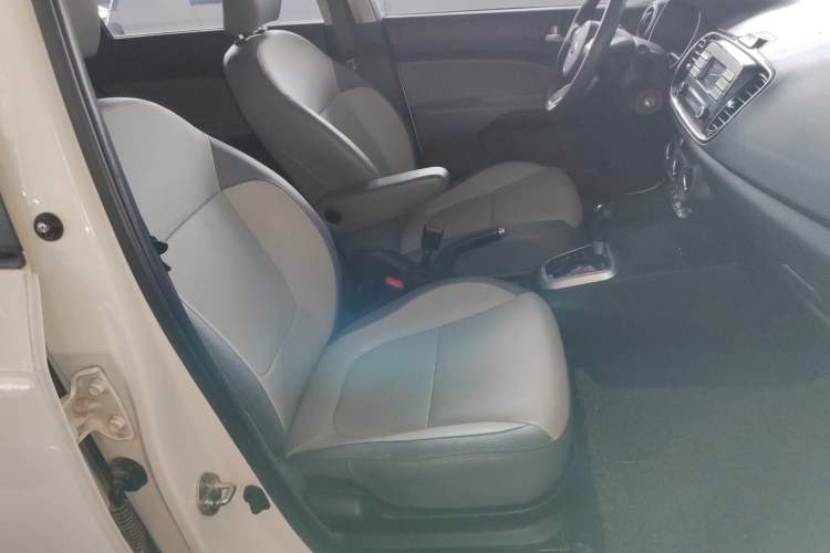 Used Kia Pegas 2017 1.4L Automatic Value Edition Right Front Seat