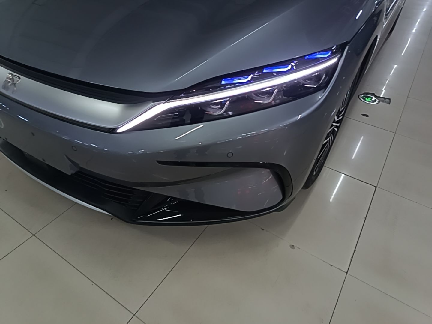 BYD Han 2023 EV Champion Edition 506KM Front-Wheel-Drive Premium Model — снимка 8