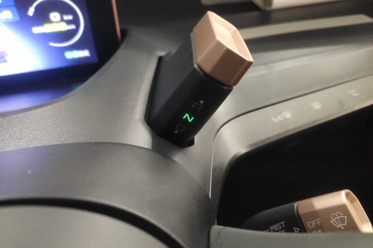 Used Baojun E200 2020 305KM Smart Drive Version Gear Lever