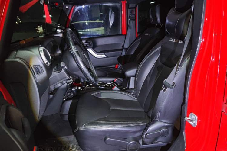 Used Jeep Wrangler 2017 3.0L Sahara Four-Door Comfort Edition