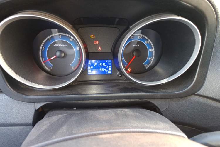 Used CHANGAN KAICHENG Ruixing M90 2021 2.0L Standard Version Flat-Top Liftgate 6-Seater LJ481Q6 Odometer Close Up