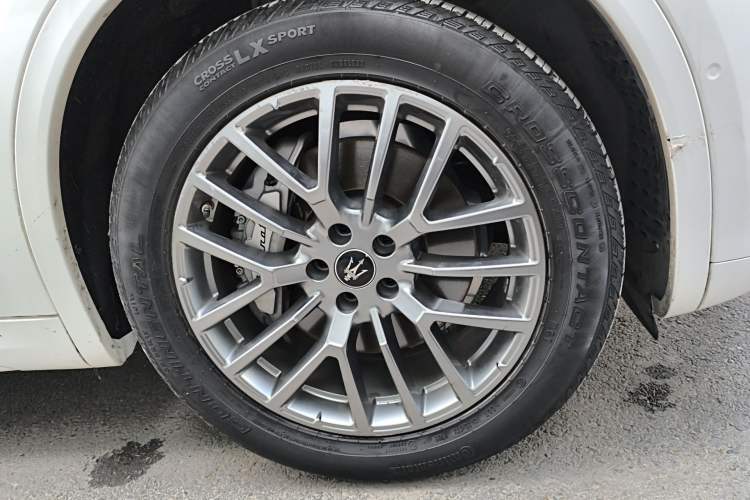 Used Maserati Grecale 2023 2.0T GT Right Front Wheel Hub