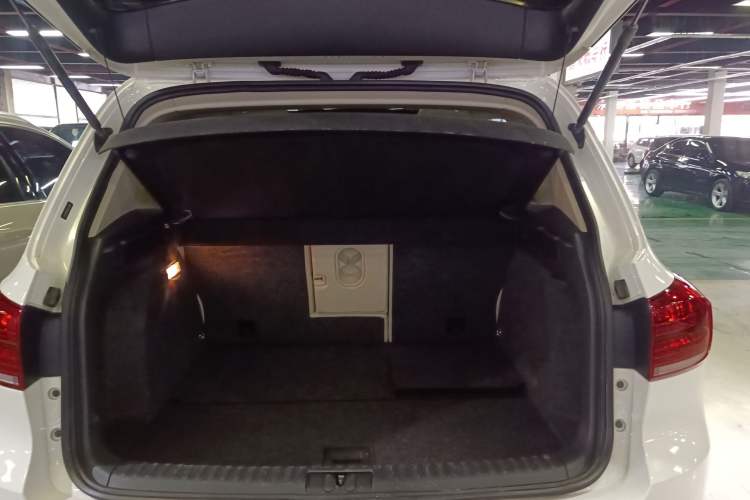 Used Volkswagen Tiguan L 2015 1.8TSI Automatic Two-Wheel Drive Luxury Model