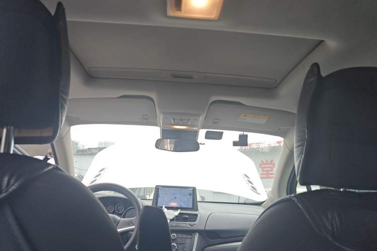 Used Buick Encore 2015 1.4T Automatic Two-Wheel Drive Urban Elite Version Headliner