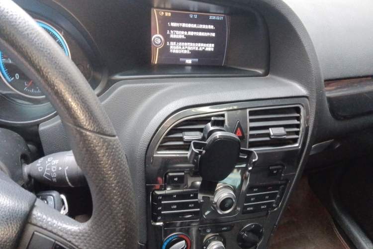 Used Brilliance V5 2014 1.5T Manual Two-Wheel Drive Sport Model
