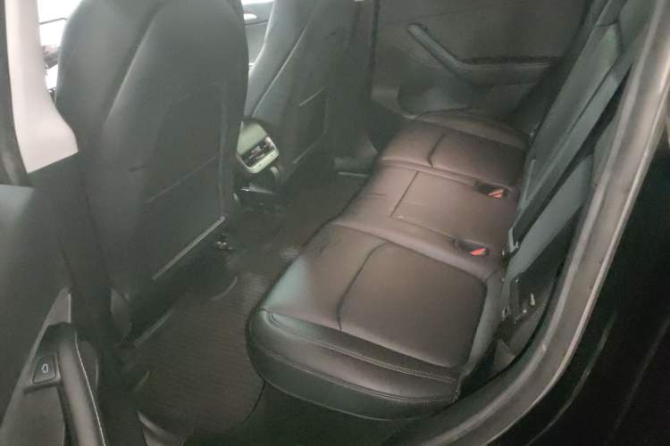 Used Tesla Model Y 2022 Revised Version Long-Range All-Wheel Drive Left Rear Seat