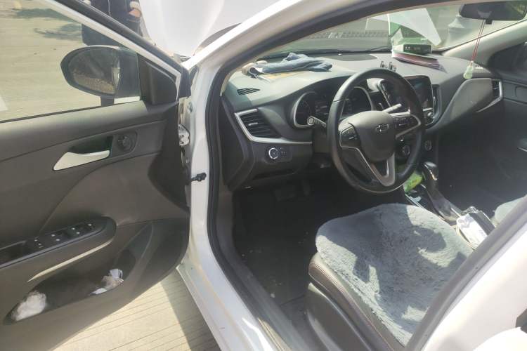 Used Chevrolet Monza 2020 Light Hybrid Redline 320T Dual-Clutch Joyful Edition